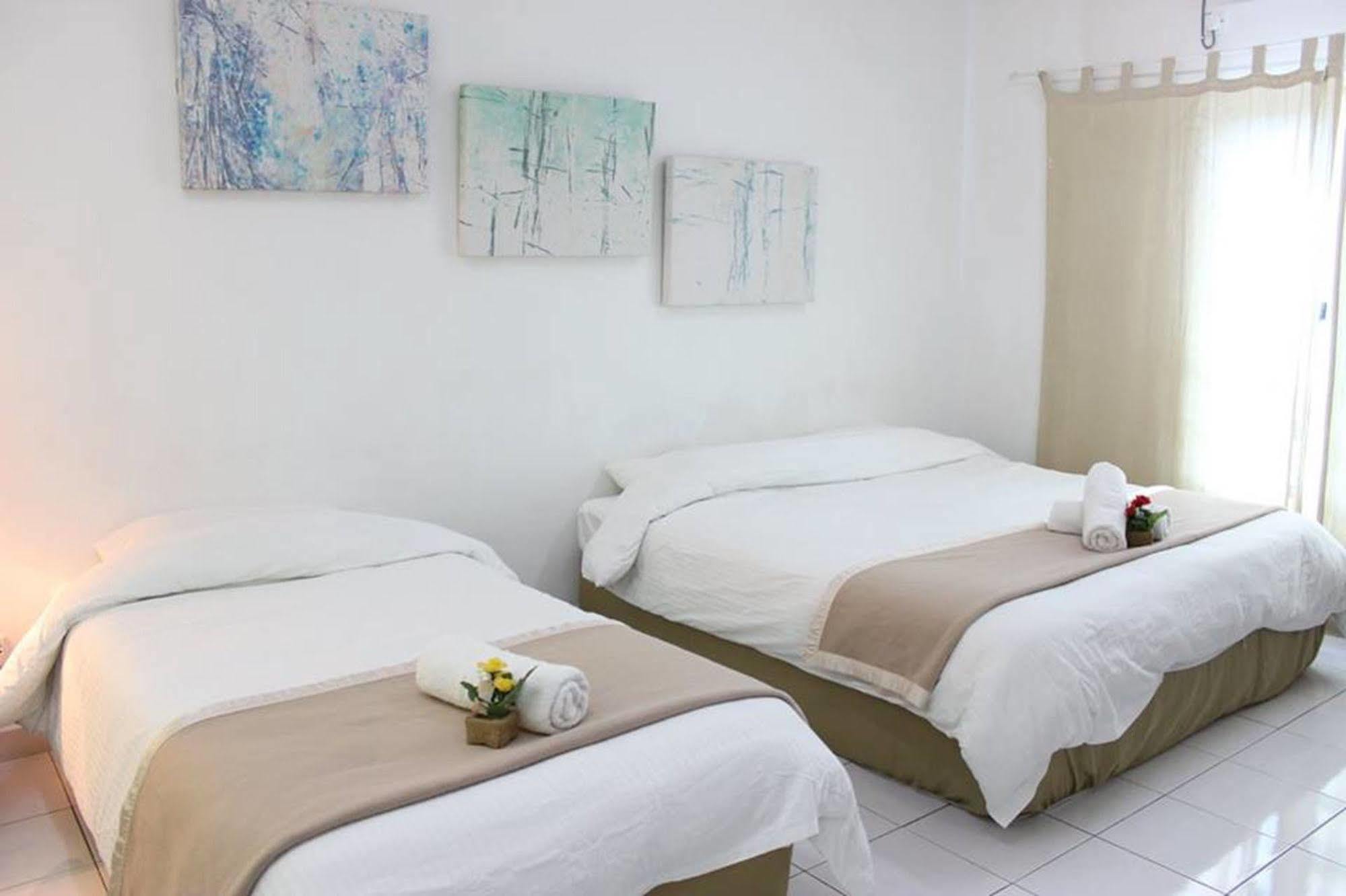 Nautilus Bay Hotel 2*